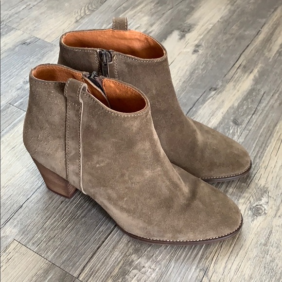 Madewell The Charley Boot - perfect for fall! ๐ - Picture 1 of 8